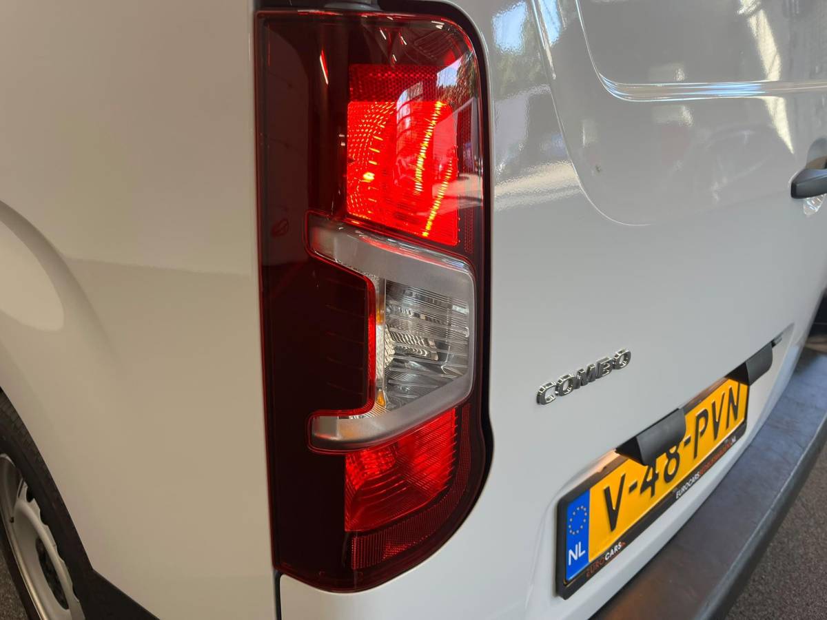 Opel Combo Opel Combo Combo 1.5 Turbo 75kW Heavy L2H1 Camera Parkeersensoren Cruise Control Airco Bluetooth