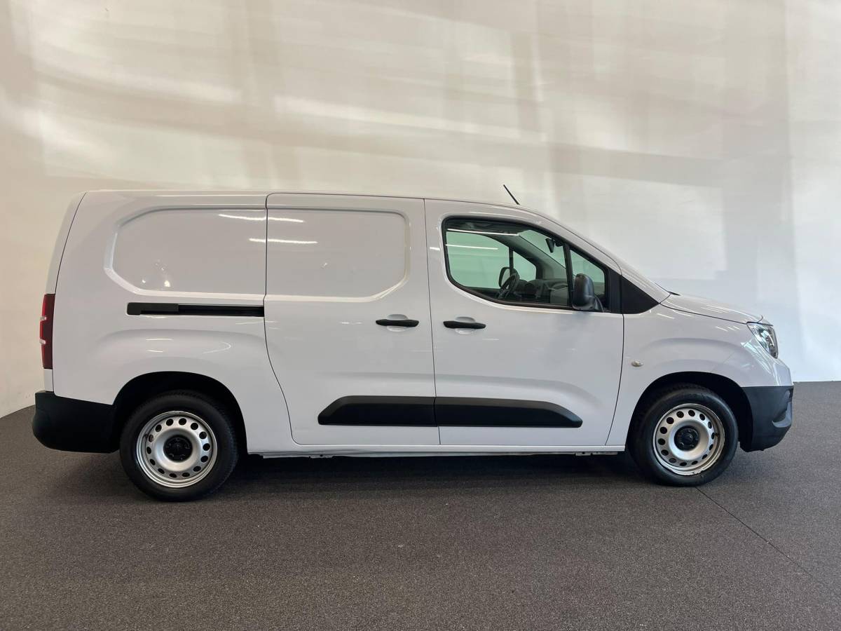 Opel Combo Opel Combo Combo 1.5 Turbo 75kW Heavy L2H1 Camera Parkeersensoren Cruise Control Airco Bluetooth