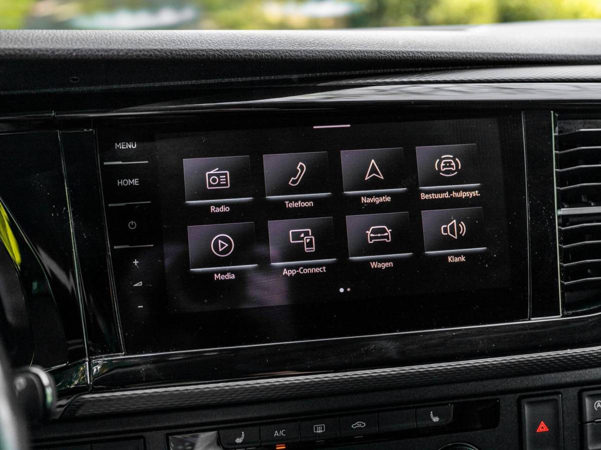 Volkswagen Transporter VW Transporter T6.1 BULLI 2.0 TDI 199PK Aut L2H1 30 DC 2x Schuifdeur Virtual Trekhaak Led CarPlay