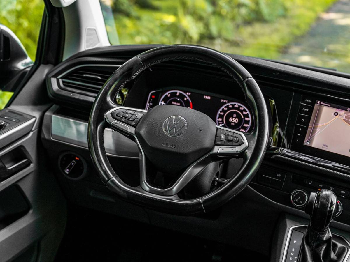 Volkswagen Transporter VW Transporter T6.1 BULLI 2.0 TDI 199PK Aut L2H1 30 DC 2x Schuifdeur Virtual Trekhaak Led CarPlay
