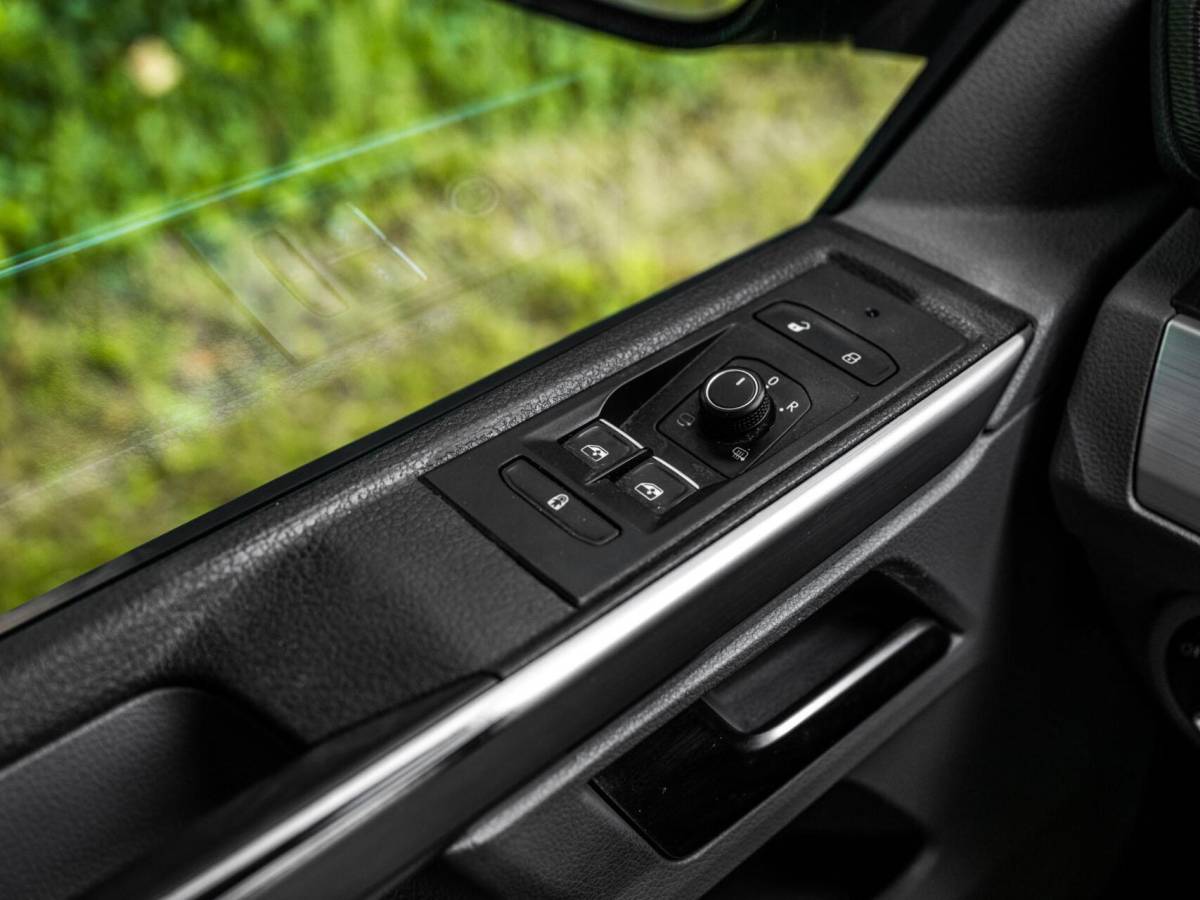 Volkswagen Transporter VW Transporter T6.1 BULLI 2.0 TDI 199PK Aut L2H1 30 DC 2x Schuifdeur Virtual Trekhaak Led CarPlay