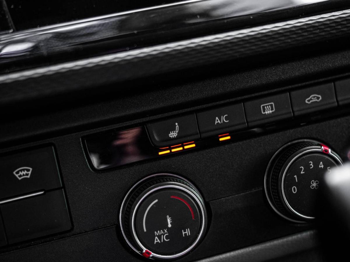 Volkswagen Transporter VW Transporter T6.1 BULLI 2.0 TDI 199PK Aut L2H1 30 DC 2x Schuifdeur Virtual Trekhaak Led CarPlay