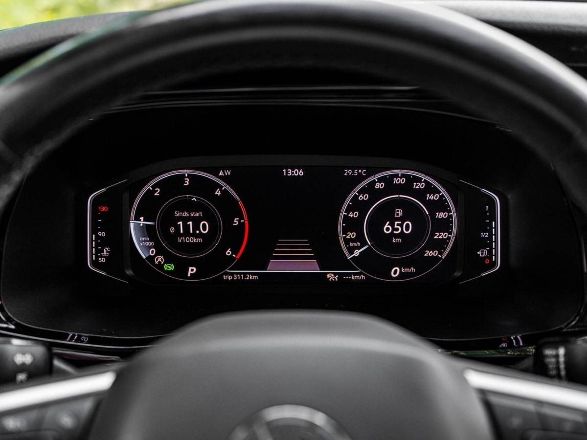Volkswagen Transporter VW Transporter T6.1 BULLI 2.0 TDI 199PK Aut L2H1 30 DC 2x Schuifdeur Virtual Trekhaak Led CarPlay