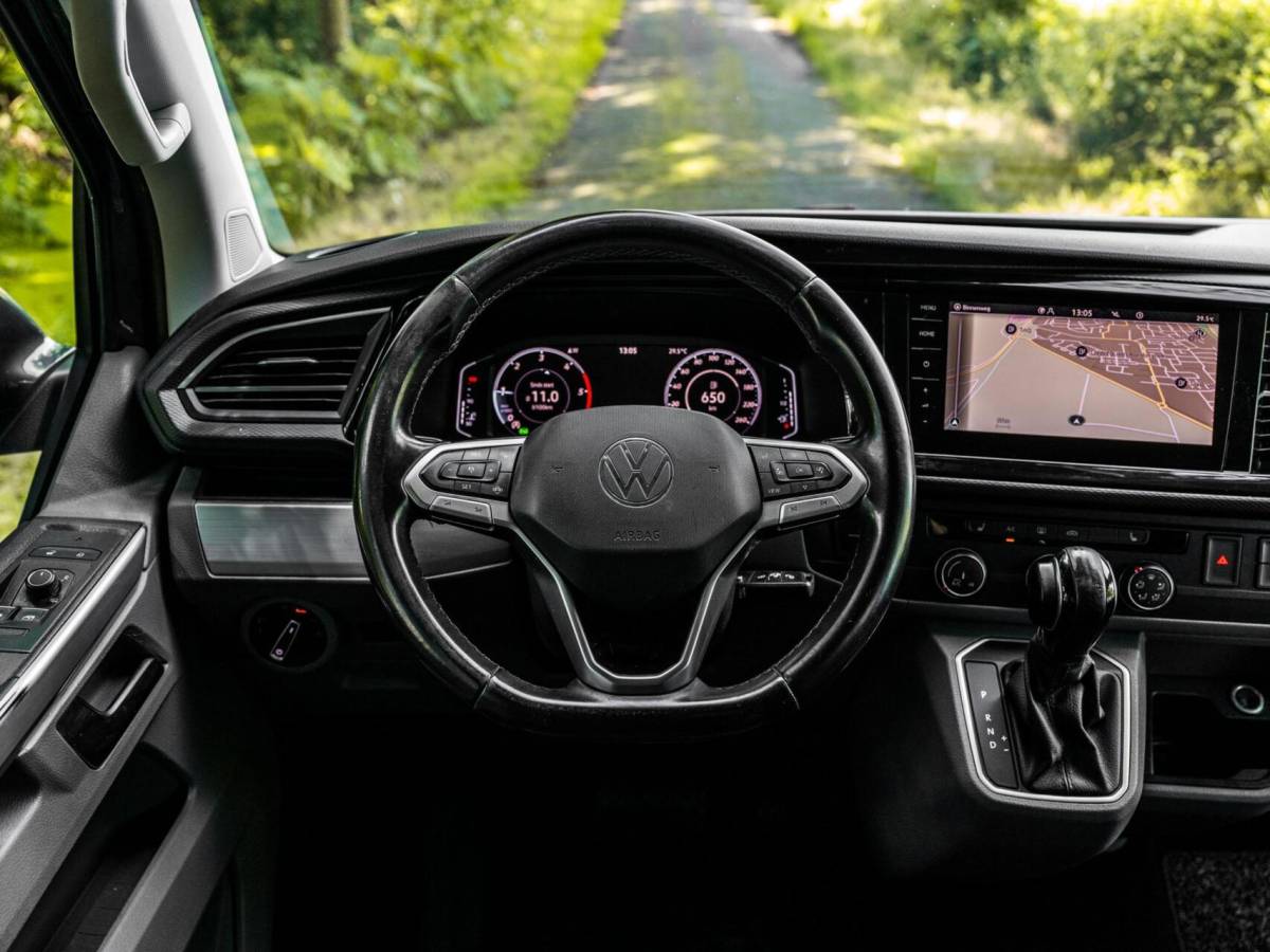 Volkswagen Transporter VW Transporter T6.1 BULLI 2.0 TDI 199PK Aut L2H1 30 DC 2x Schuifdeur Virtual Trekhaak Led CarPlay