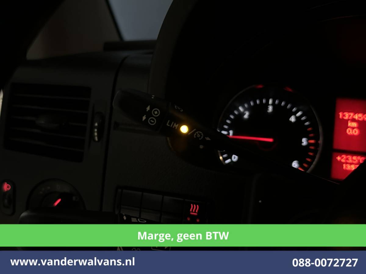 Volkswagen Crafter Volkswagen Crafter 2.0 TDI 164pk **MARGE, geen BTW** L2H2 Inrichting Airco | Trekhaak | Cruisecontrol Chauffeursstoel, Stoelverwarimg