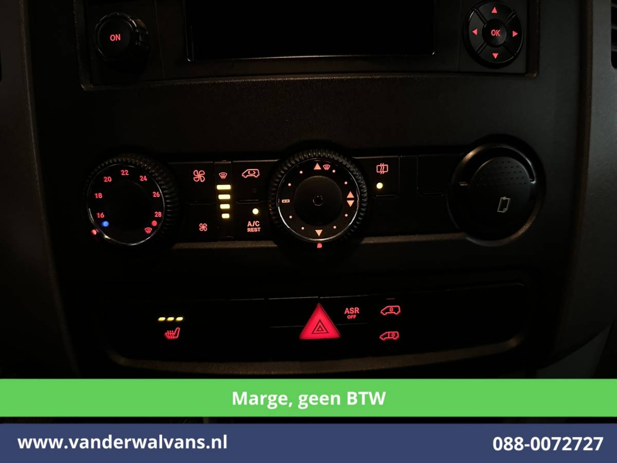 Volkswagen Crafter Volkswagen Crafter 2.0 TDI 164pk **MARGE, geen BTW** L2H2 Inrichting Airco | Trekhaak | Cruisecontrol Chauffeursstoel, Stoelverwarimg