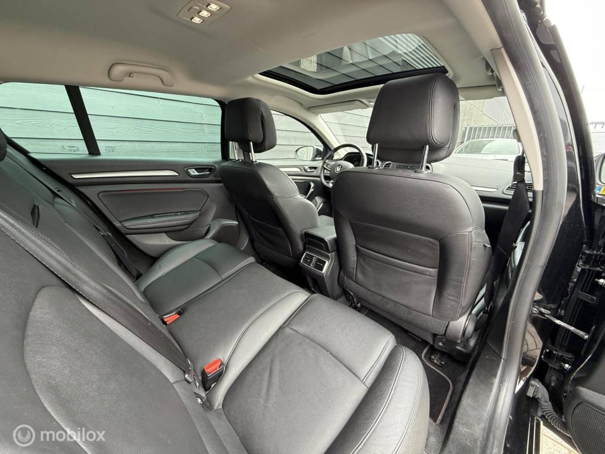 Renault Mégane Estate Renault Megane Estate 1.2 TCe Bose Pano.dak/Camera/LED/Clima