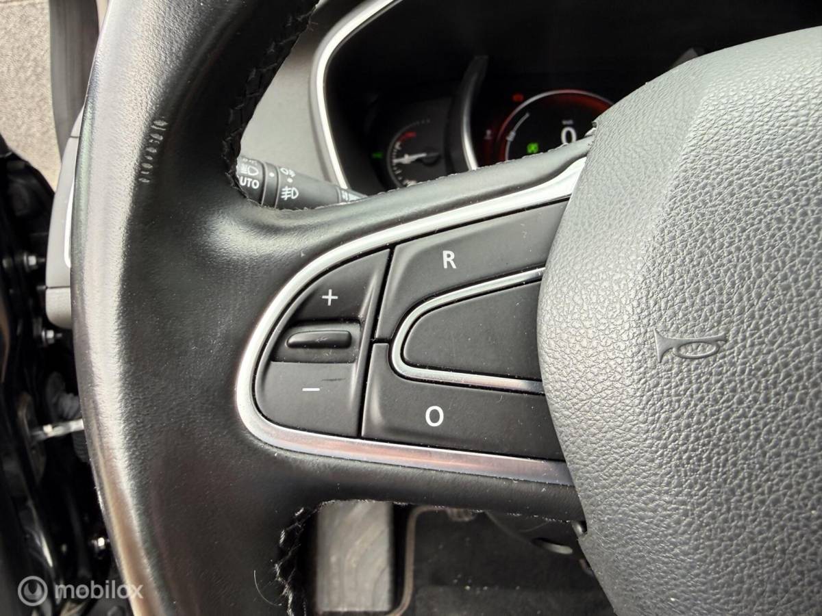 Renault Mégane Estate Renault Megane Estate 1.2 TCe Bose Pano.dak/Camera/LED/Clima