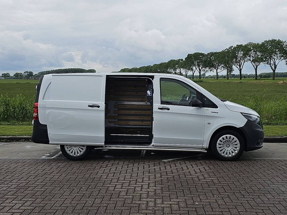 Mercedes-Benz eVito MERCEDES-BENZ EVITO 66kwh wltp 292 kms