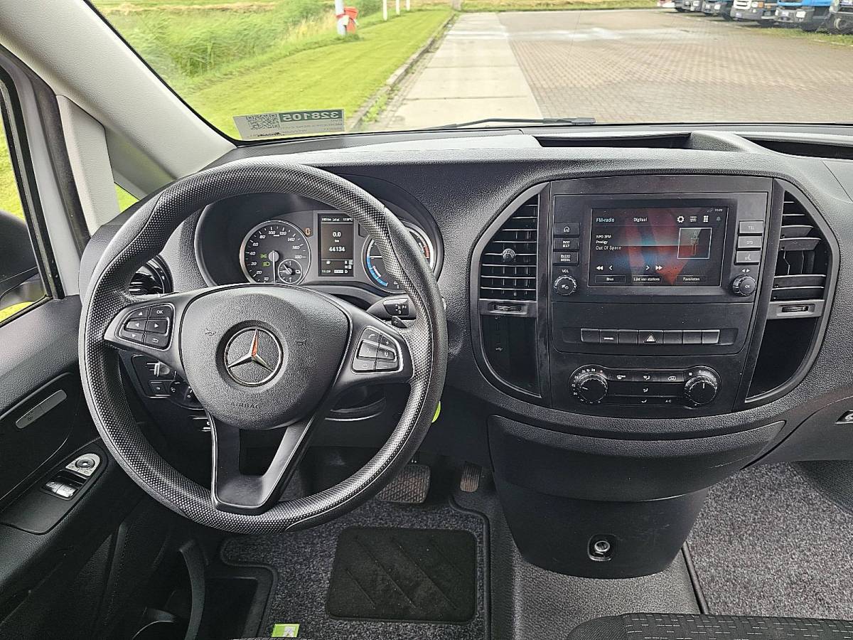 Mercedes-Benz eVito MERCEDES-BENZ EVITO 66kwh wltp 292 kms