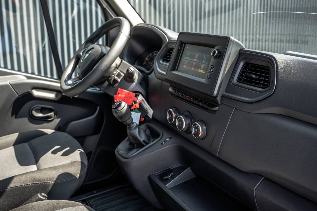 Renault Master Renault Master 2.3dCi | Bakwagen met Laadklep | LED | Carplay | Camera | Cruise
