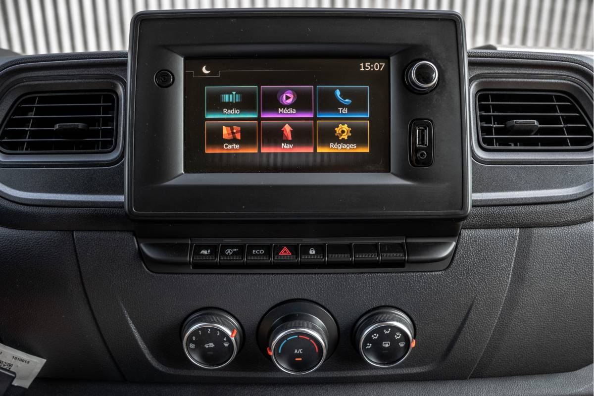 Renault Master Renault Master 2.3dCi | Bakwagen met Laadklep | LED | Carplay | Camera | Cruise