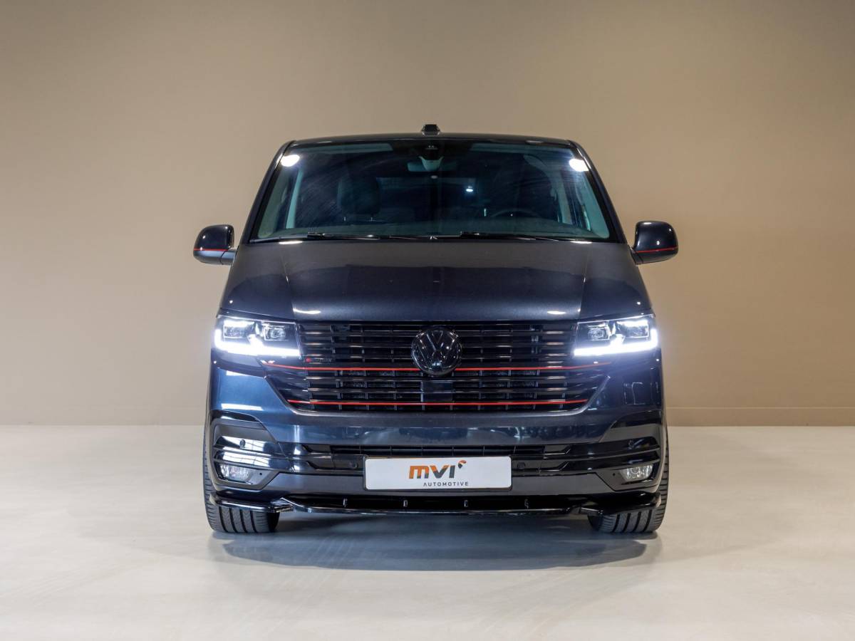 Volkswagen Transporter Volkswagen Transporter 2.0 TDI L2H1 30 Bulli 75 Edition / 204pk / Achteruitrij camera / Stoelverwarming / Leder / Virtual cockpit /