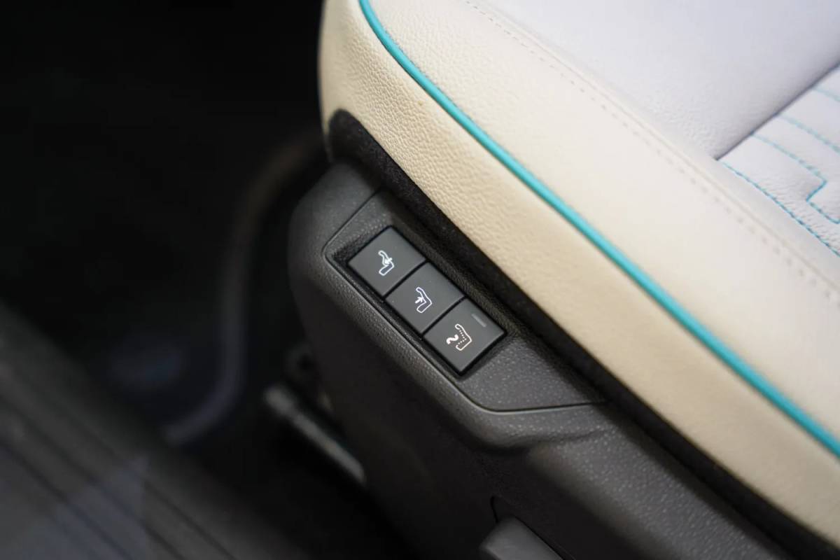 Fiat 600 Fiat 600 1.2 Hybrid La Prima [ Navi Apple/Android Camera Leer Clima]