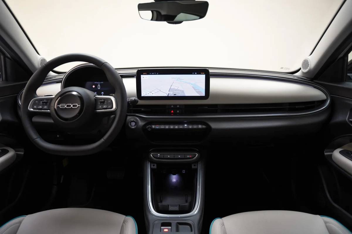 Fiat 600 Fiat 600 1.2 Hybrid La Prima [ Navi Apple/Android Camera Leer Clima]