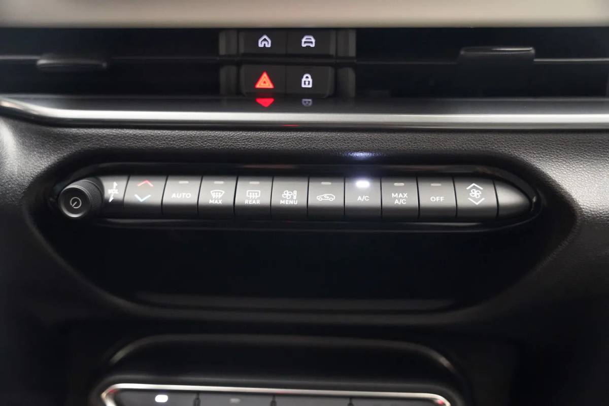 Fiat 600 Fiat 600 1.2 Hybrid La Prima [ Massage stoel Navi Apple/Android Camera Leer Clima]