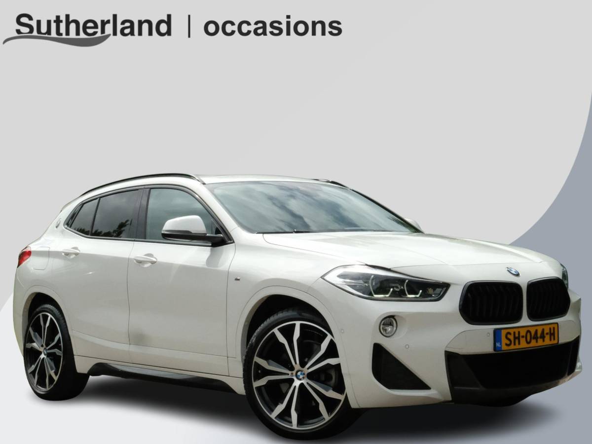 BMW X2 BMW X2 sDrive20i High Executive 190 PK | Panorama dak | Stoelverwarming | Vol lederen bekleding | CarPlay| Elektrische klep | LED verlichting | Lichtmetalen velgen | Achteruitrijcamera |