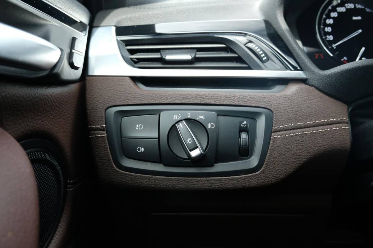 BMW X2 BMW X2 sDrive20i High Executive 190 PK | Panorama dak | Stoelverwarming | Vol lederen bekleding | CarPlay| Elektrische klep | LED verlichting | Lichtmetalen velgen | Achteruitrijcamera |