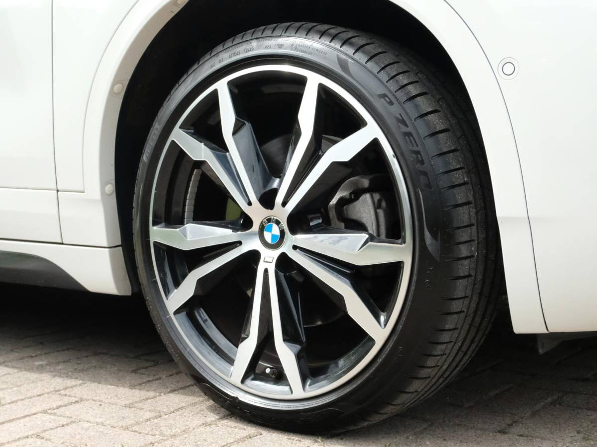 BMW X2 BMW X2 sDrive20i High Executive 190 PK | Panorama dak | Stoelverwarming | Vol lederen bekleding | CarPlay| Elektrische klep | LED verlichting | Lichtmetalen velgen | Achteruitrijcamera |