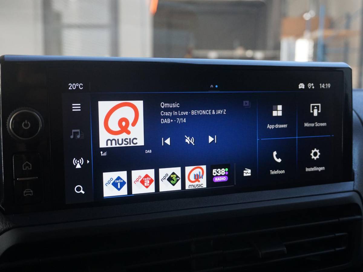 Opel Vivaro-e Opel Vivaro-e Dubbele Cabine 75kWh | STX Sport | Mooiste  bus van NL (!) | Lederen bekleding | Spoilerpakket | 18 inch Lichtmetalen velgen | Dynamic Comfort NAV Pakket | Winterpakket | 2x schuifdeur | Betimmering | Comfortstoelen |