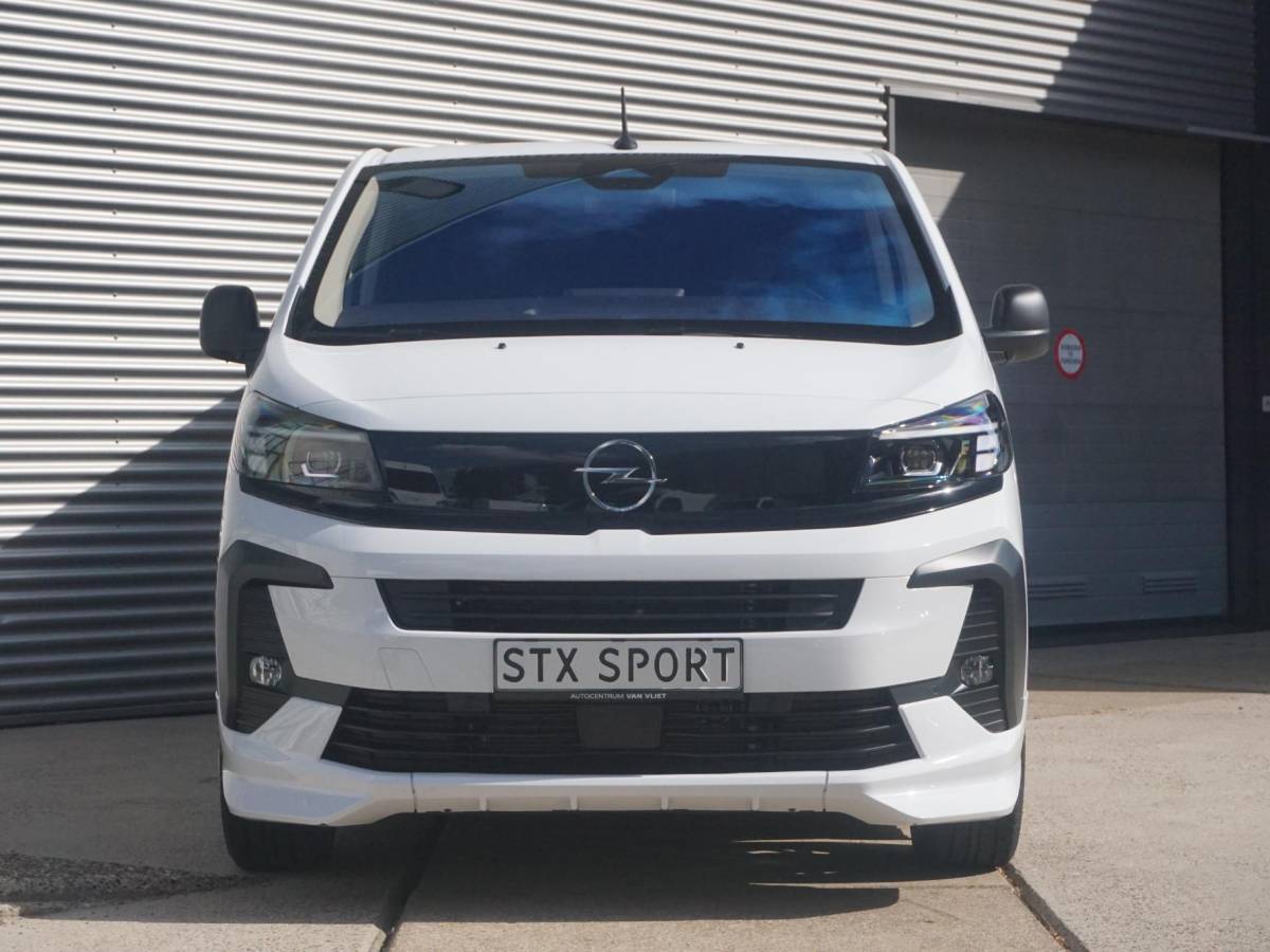 Opel Vivaro-e Opel Vivaro-e Dubbele Cabine 75kWh | STX Sport | Mooiste  bus van NL (!) | Lederen bekleding | Spoilerpakket | 18 inch Lichtmetalen velgen | Dynamic Comfort NAV Pakket | Winterpakket | 2x schuifdeur | Betimmering | Comfortstoelen |