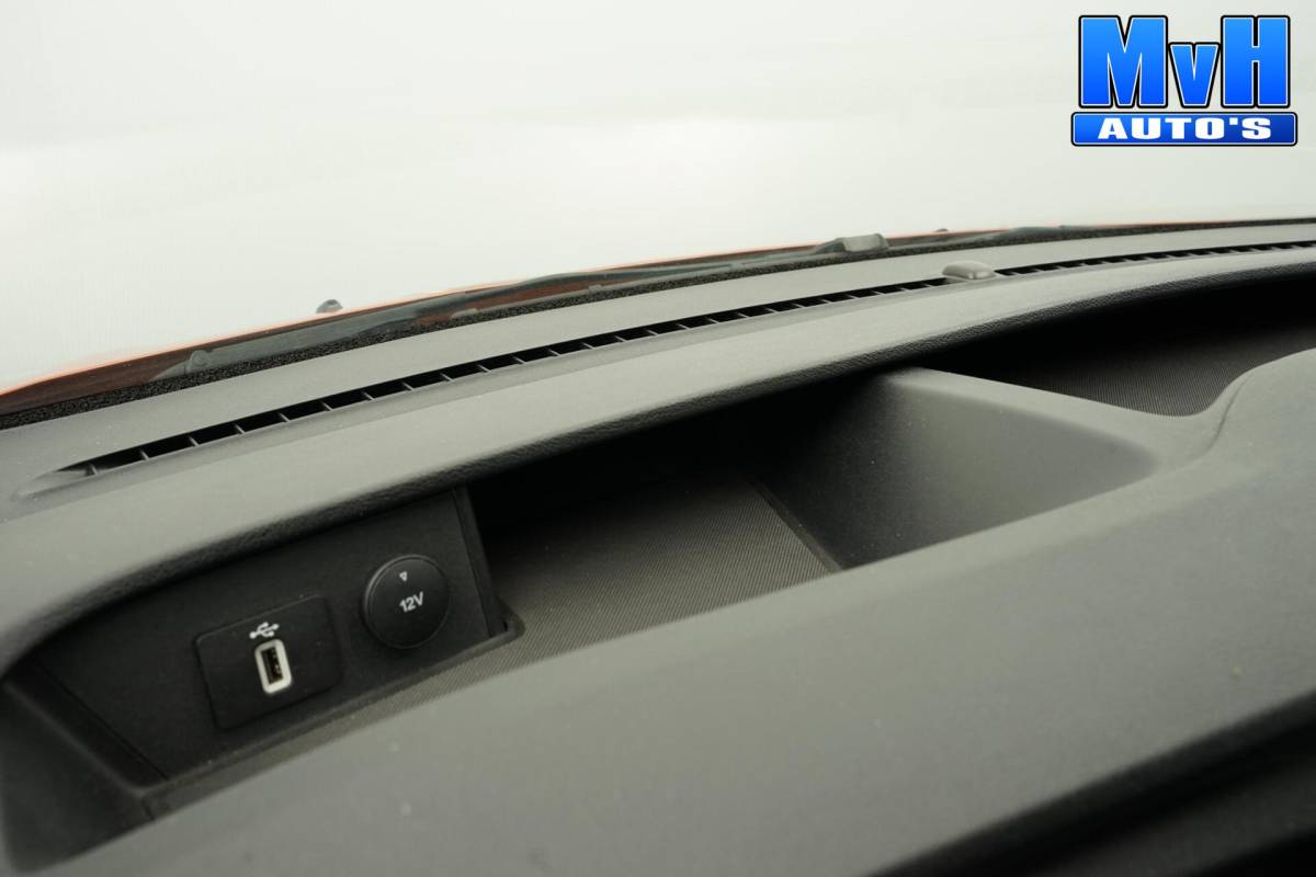 Ford Transit Custom Ford Transit Custom 320 2.0 TDCI L1H1 Sport DC|MARGE|BPM VRIJ