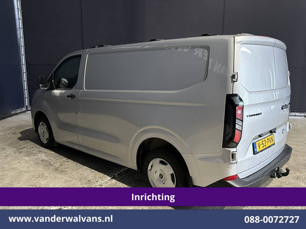 Ford Transit Custom Ford Transit Custom 2.0 TDCI 150pk L1H1 Inrichting Euro6 Airco | Camera | LED | Apple Carplay | Cruisecontrol Android Auto, 2590kg Trekhaak, Verwarmde voorruit, Stoelverwarming, Parkeersensoren, Dakdragers, Bijrijdersbank