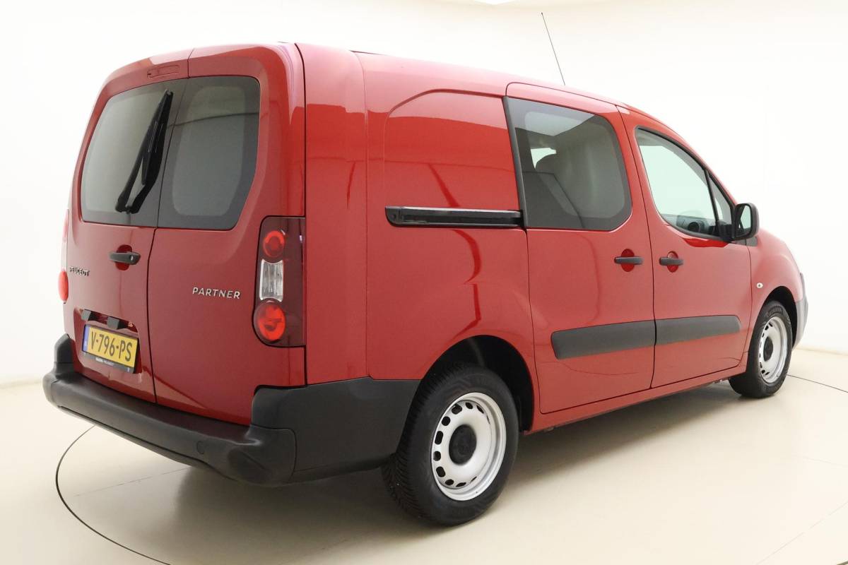 Peugeot Partner Peugeot Partner 122 1.6 BlueHDi 100 L2 Premium S&S Automaat | Marge | Climate Control | Cruise Control | Dealeronderhouden | Uniek