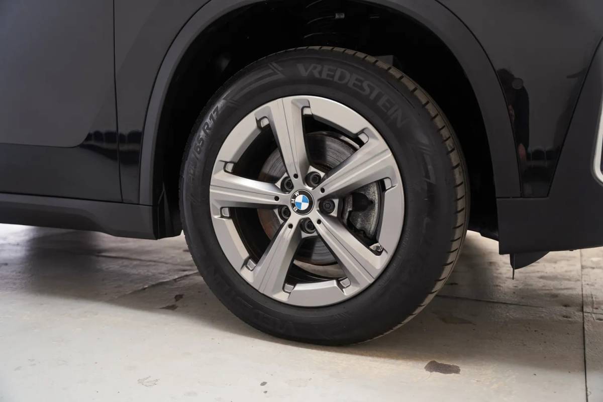 BMW X1 BMW X1 sDrive18i Executive Aut. NIEUW MODEL! [ LED Navi Camera Apple/Android Sportstoelen ]