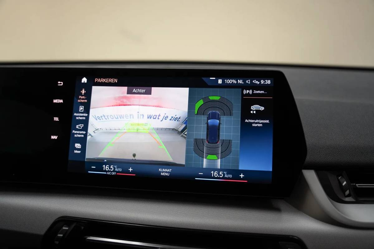 BMW X1 BMW X1 sDrive18i Executive Aut. NIEUW MODEL! [ LED Navi Camera Apple/Android Sportstoelen ]