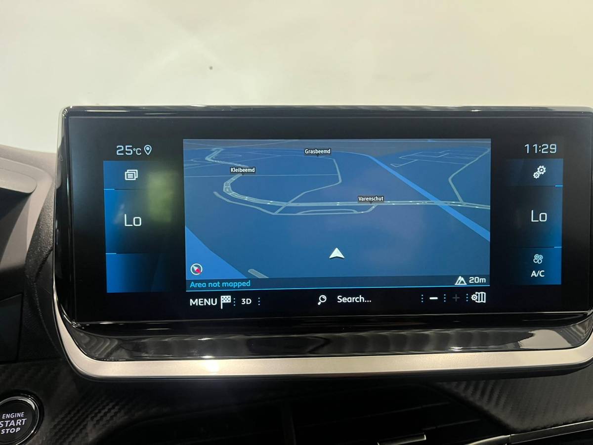 Peugeot 208 Peugeot 208 1.2 PureTech Allure Pack Navigatie Apple Carplay Android Auto Camera Parkeerhulp Cruise Control Stoelverwarming Full Led Climate Control Lichtmetalen velgen
