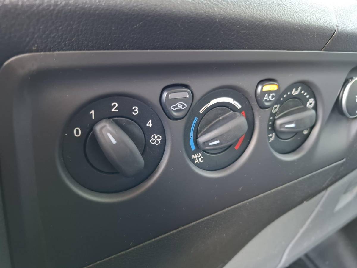 Ford Transit Custom Ford Transit Custom 270 2.0 TDCI L1H1 Economy Edition AIRCO / CRUISE CONTROLE / TREKHAAK / EURO 6