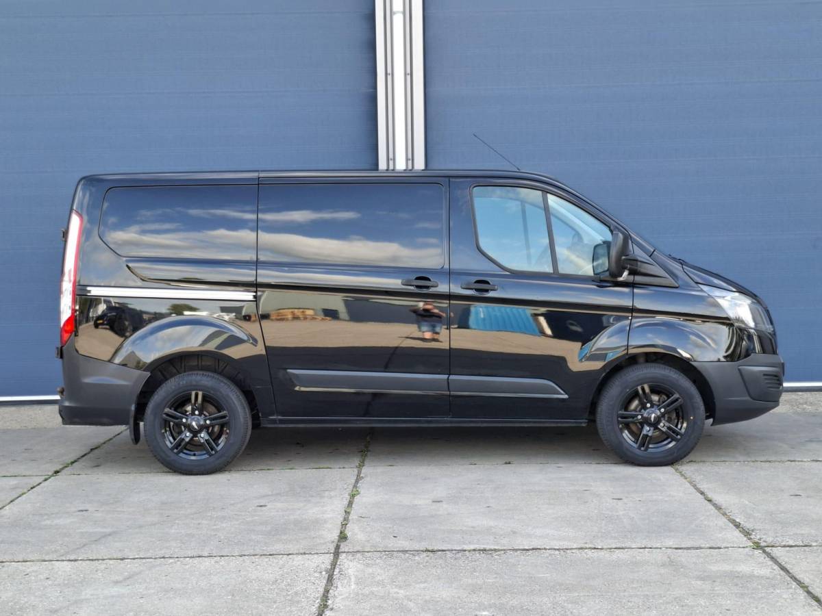 Ford Transit Custom Ford Transit Custom 270 2.0 TDCI L1H1 Economy Edition AIRCO / CRUISE CONTROLE / TREKHAAK / EURO 6