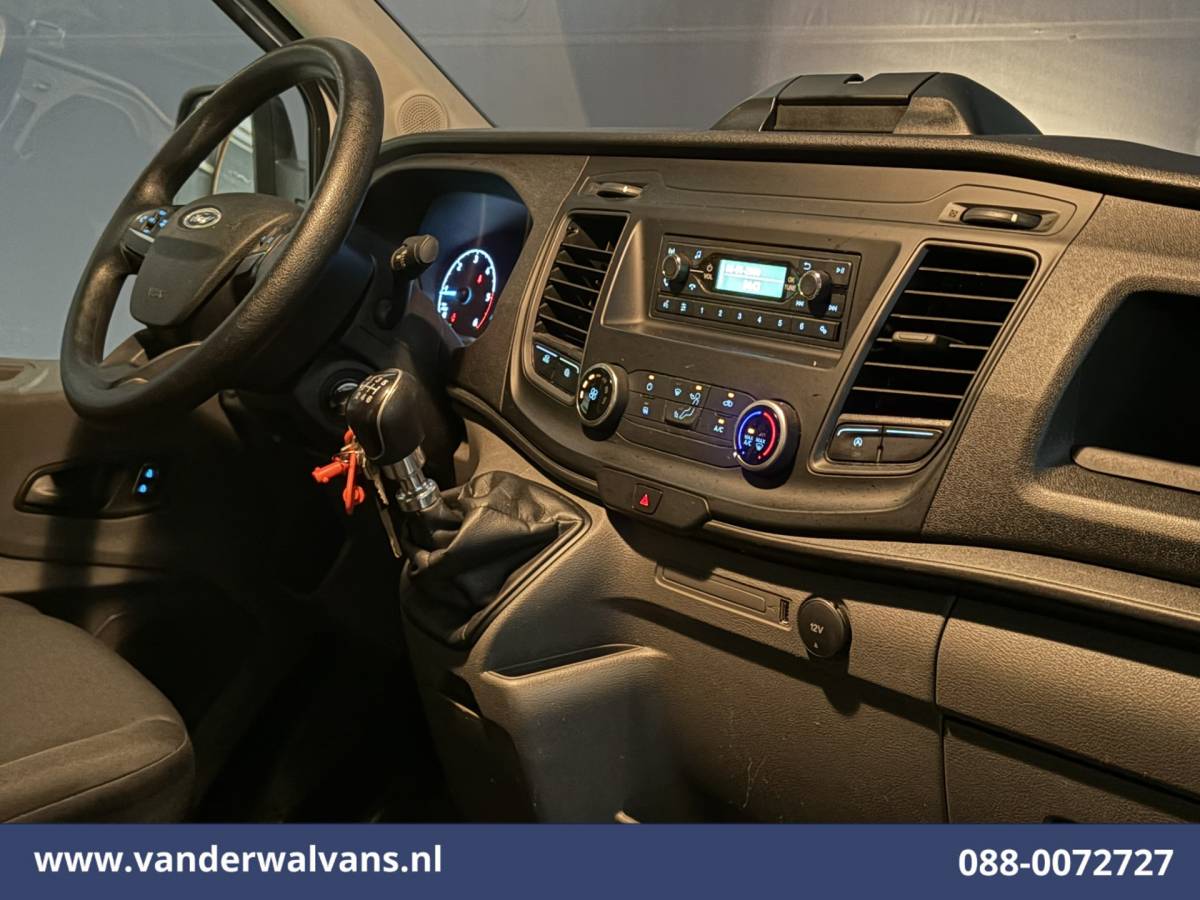 Ford Transit Ford Transit 2.0 TDCI 130pk Bakwagen 232cm Hoog Laadklep Zijdeur Euro6 Airco | Lat om Lat betimmering Bijrijdersbank, 904kg laadvermogen