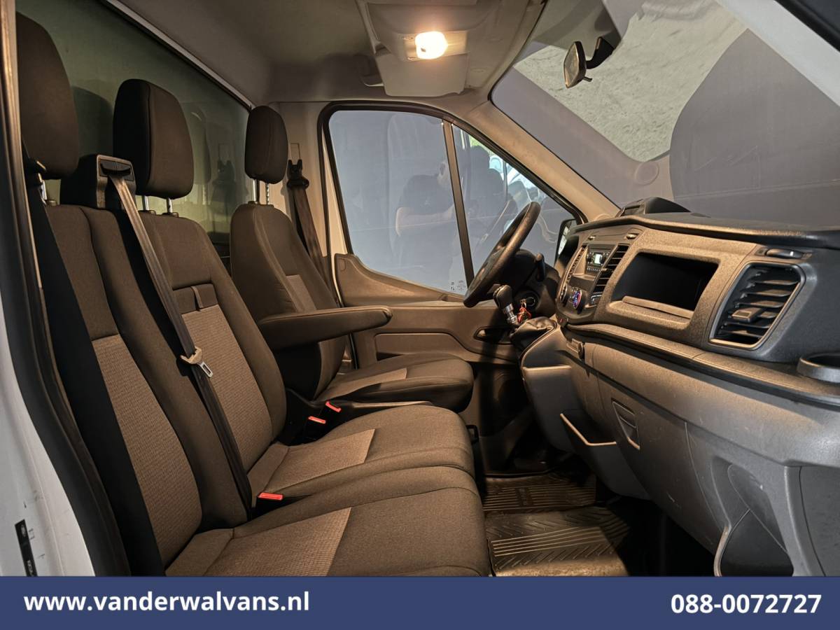 Ford Transit Ford Transit 2.0 TDCI 130pk Bakwagen 232cm Hoog Laadklep Zijdeur Euro6 Airco | Lat om Lat betimmering Bijrijdersbank, 904kg laadvermogen