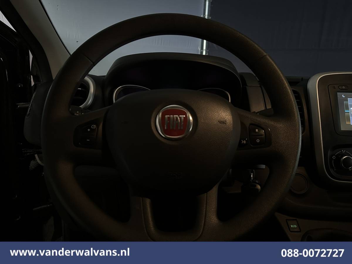 Renault Trafic Renault Trafic 2.0 MultiJet 146pk L2H1 Euro6 Airco | Camera | Navigatie | Cruisecontrol Trekhaak, Parkeersensoren, Bijrijdersbank