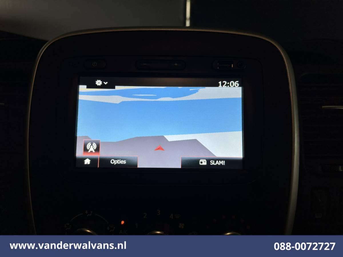 Renault Trafic Renault Trafic 2.0 MultiJet 146pk L2H1 Euro6 Airco | Camera | Navigatie | Cruisecontrol Trekhaak, Parkeersensoren, Bijrijdersbank