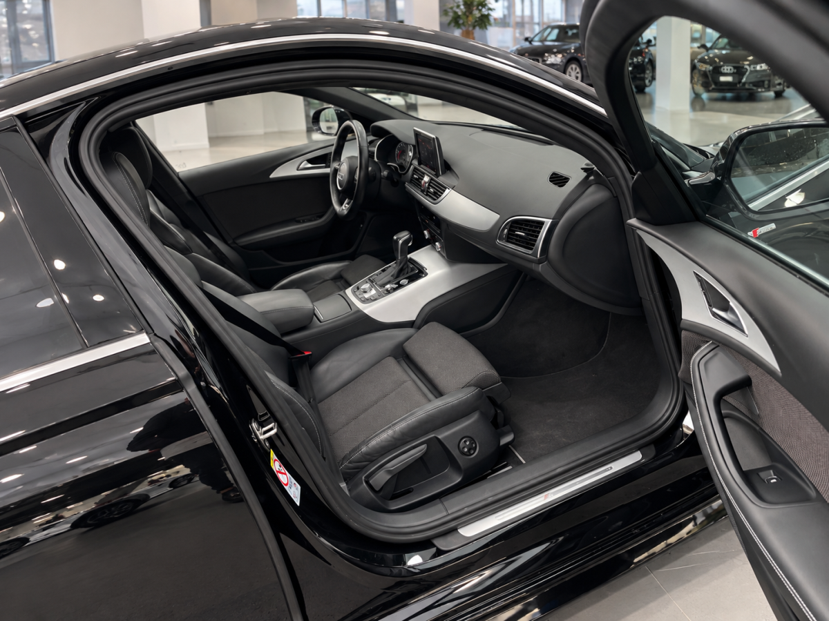 Audi A6 Audi A6 Limousine 1.8 TFSI ultra S line Edition, Aut, Trekhaak, Navi, Stoelverw, Half leder, 20”, 1e eig afk, Geen import, Nap!