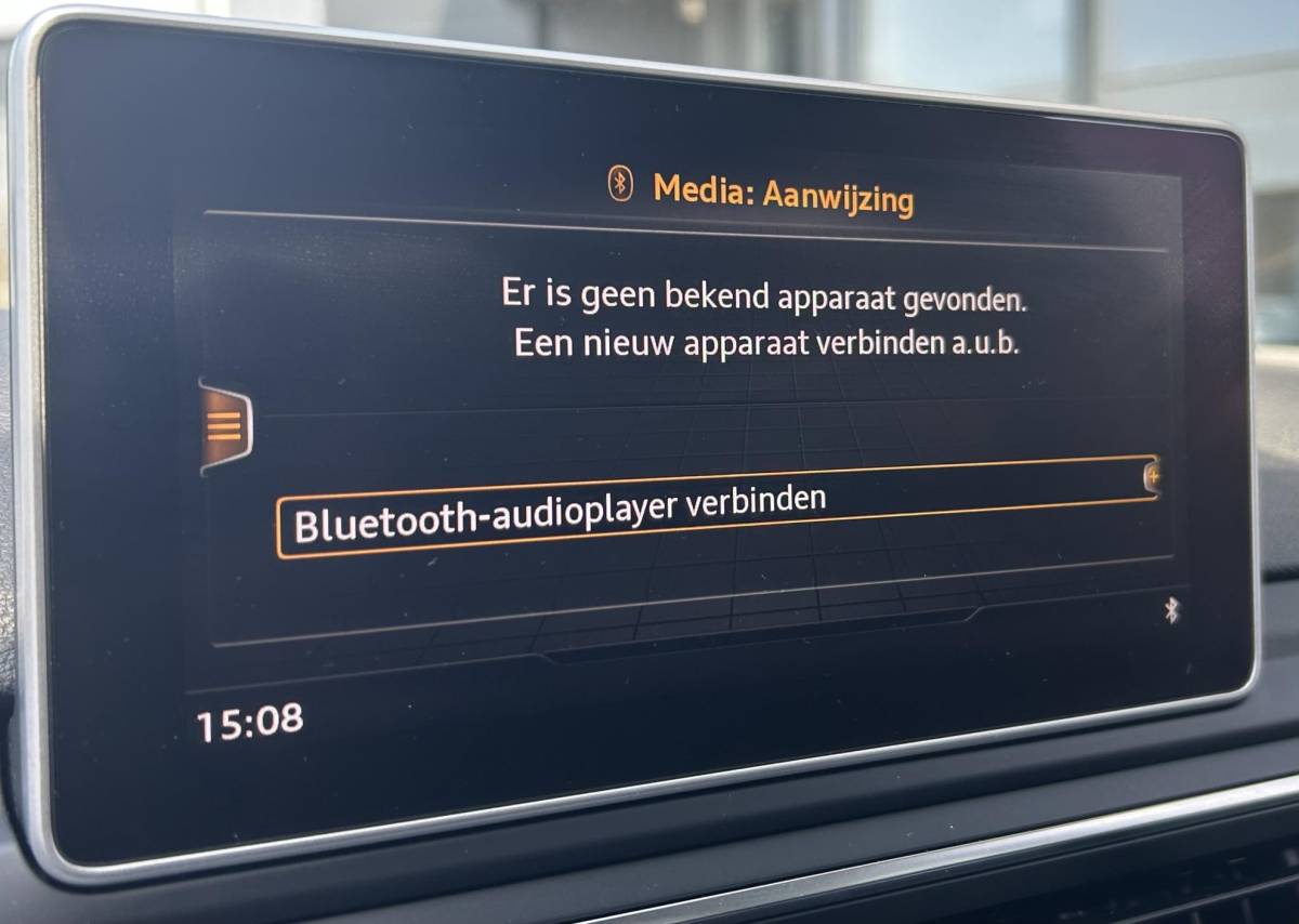 Audi A4 Audi A4 Limousine 2.0 TFSI ultra Sport Pro Line S 190PK | Uniek! | Zeer Nette Staat! | VOLLEDIG DEALERONDERHOUDEN | NL AUTO | Wegklapbare Trekhaak | Matrix | Head Up | Keyless Entry & Start | Carplay | Stoelverwarming | Digital Cockpit | Parkeersensoren | Cruise Control | Climate Control | Privacy Glass | 2 Sleutels |
