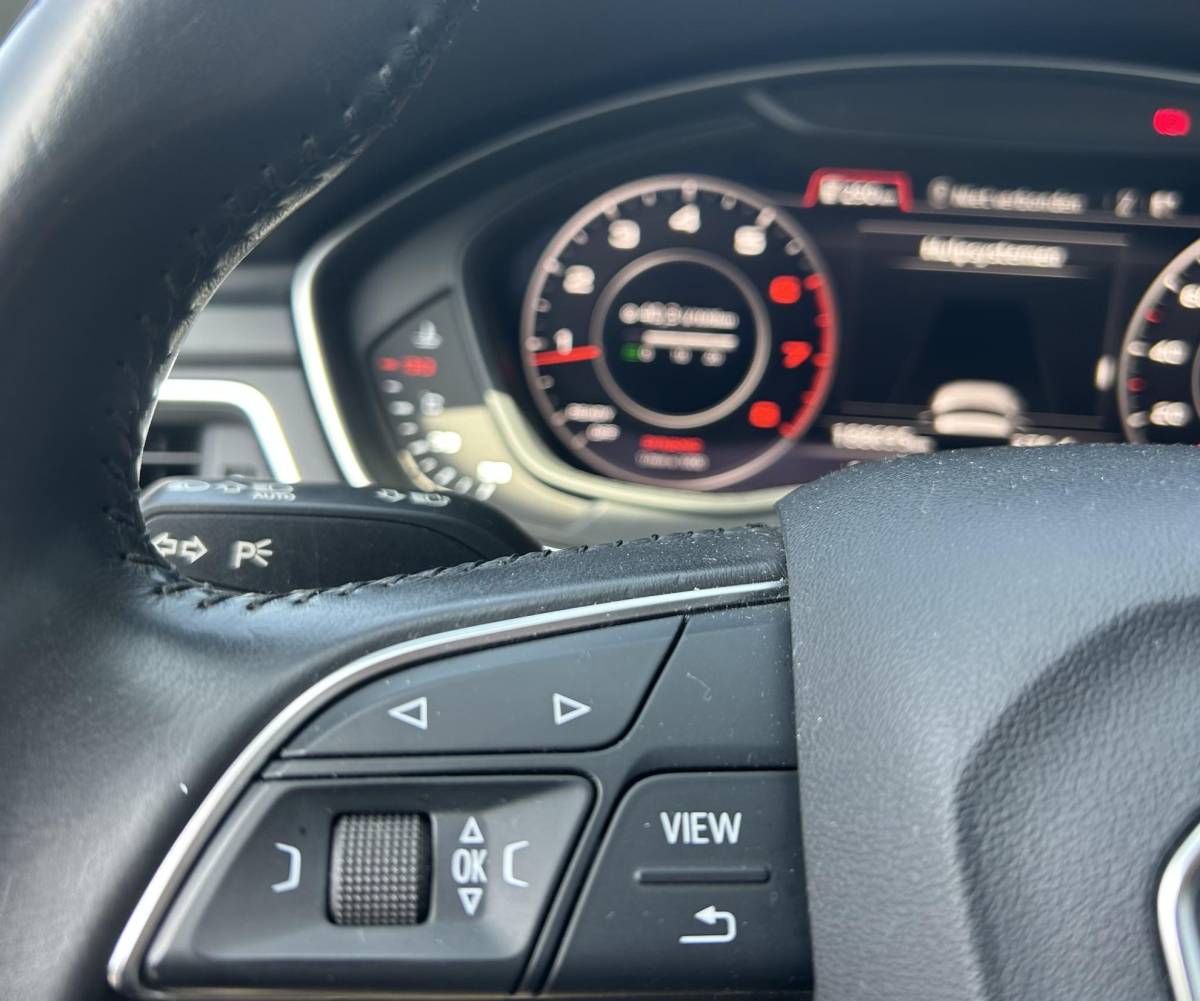 Audi A4 Audi A4 Limousine 2.0 TFSI ultra Sport Pro Line S 190PK | Uniek! | Zeer Nette Staat! | VOLLEDIG DEALERONDERHOUDEN | NL AUTO | Wegklapbare Trekhaak | Matrix | Head Up | Keyless Entry & Start | Carplay | Stoelverwarming | Digital Cockpit | Parkeersensoren | Cruise Control | Climate Control | Privacy Glass | 2 Sleutels |