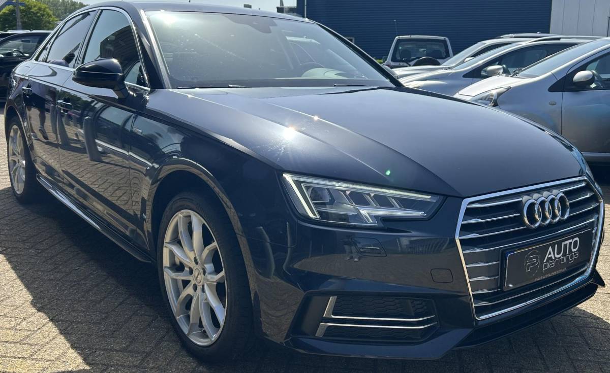Audi A4 Audi A4 Limousine 2.0 TFSI ultra Sport Pro Line S 190PK | Uniek! | Zeer Nette Staat! | VOLLEDIG DEALERONDERHOUDEN | NL AUTO | Wegklapbare Trekhaak | Matrix | Head Up | Keyless Entry & Start | Carplay | Stoelverwarming | Digital Cockpit | Parkeersensoren | Cruise Control | Climate Control | Privacy Glass | 2 Sleutels |