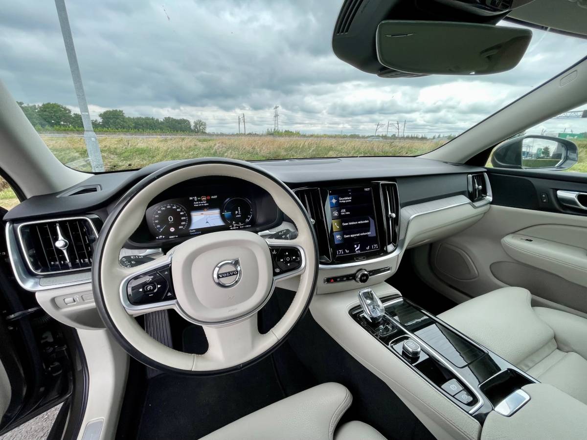Volvo V60 Volvo V60 2.0 T8 Recharge AWD Inscription, Trekhk, Acc, ORG.NL Cam, Stoel-/stuurverw, 1e eig, Geen import, Nap, Volledig oh!