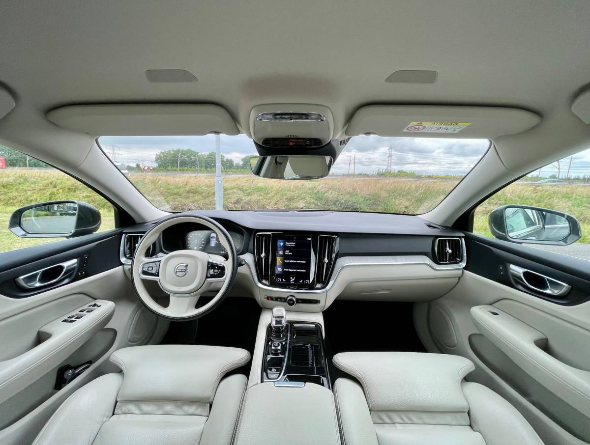 Volvo V60 Volvo V60 2.0 T8 Recharge AWD Inscription, Trekhk, Acc, ORG.NL Cam, Stoel-/stuurverw, 1e eig, Geen import, Nap, Volledig oh!
