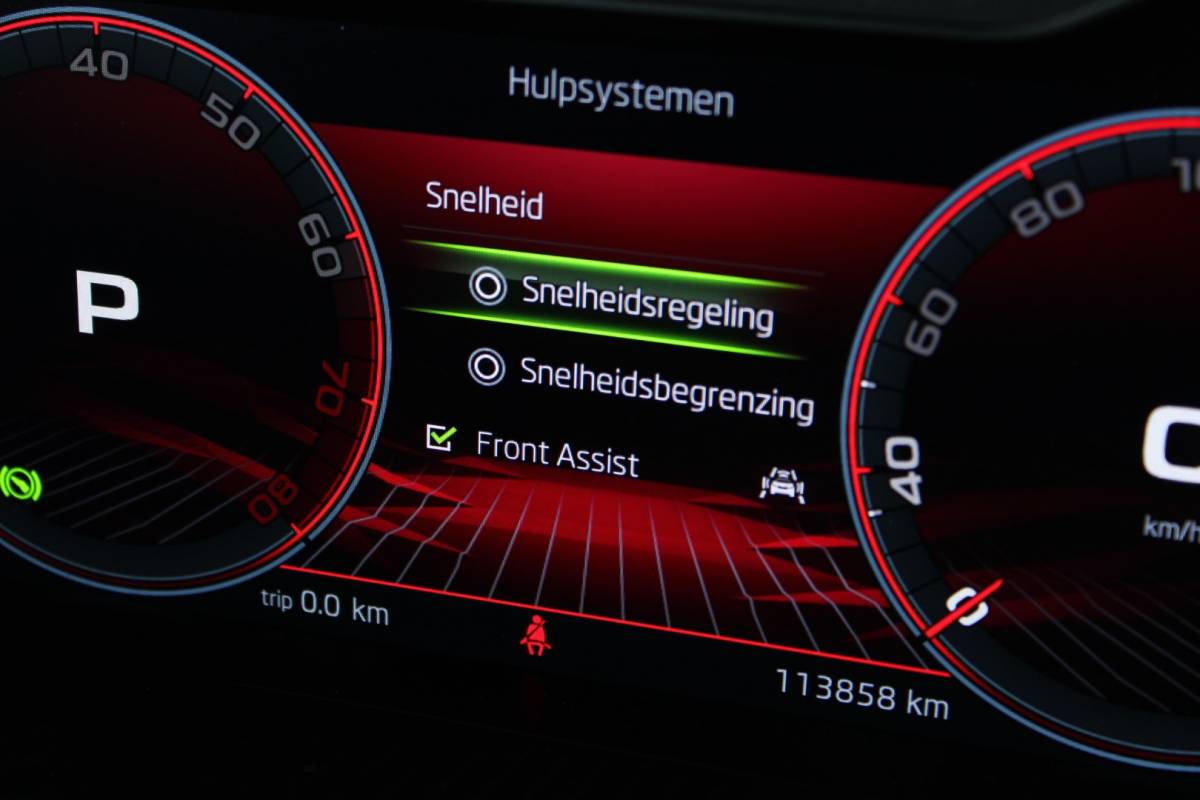 Škoda Kodiaq ŠKODA Kodiaq 1.5 TSI Sportline Business Facelift | Trekhaak | Camera | Memory | Virtual Cockpit | LED Matrix | Carplay | Keyless | Stoelverw./venti | 20″ LMV | PDC V+A
