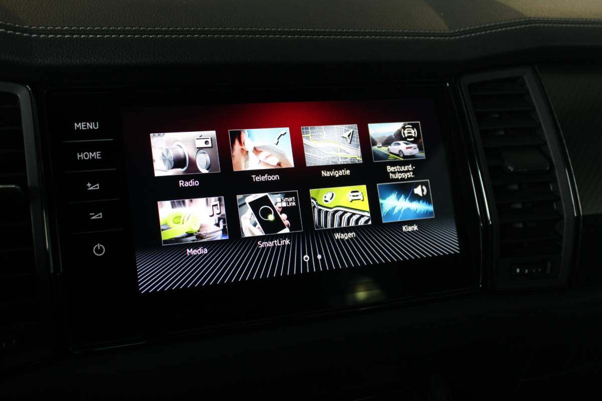 Škoda Kodiaq ŠKODA Kodiaq 1.5 TSI Sportline Business Facelift | Trekhaak | Camera | Memory | Virtual Cockpit | LED Matrix | Carplay | Keyless | Stoelverw./venti | 20″ LMV | PDC V+A