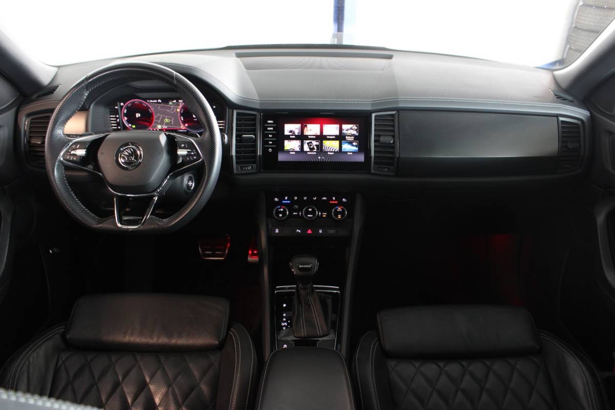Škoda Kodiaq ŠKODA Kodiaq 1.5 TSI Sportline Business Facelift | Trekhaak | Camera | Memory | Virtual Cockpit | LED Matrix | Carplay | Keyless | Stoelverw./venti | 20″ LMV | PDC V+A