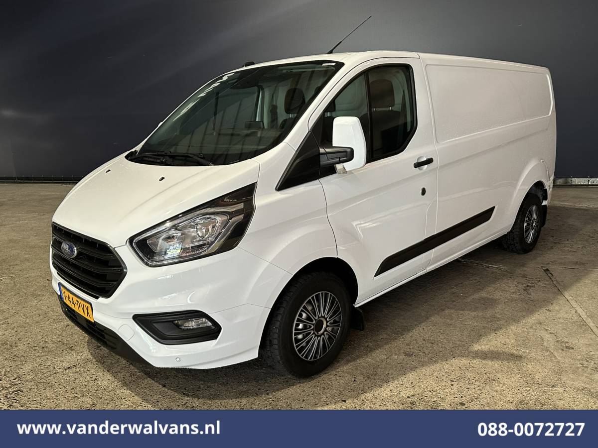 Ford Transit Custom Ford Transit Custom 2.0 TDCI L2H1 Euro6 Airco | Camera | Navigatie | Apple Carplay | Cruisecontrol | LED Android Auto, Stoelverwarming, Verwarmde voorruit, Parkeersensoren, Bijrijdersbank, 2800kg trekvermogen
