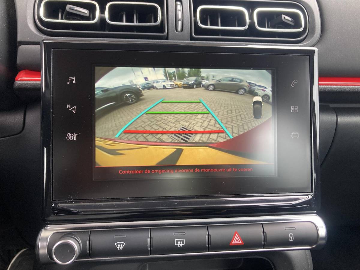 Citroën C3 Citroen C3 1.2 PureTech 82pk Feel | Navigatie | Achteruitrijcamera | Climate control | Cruise control | Parkeersensoren | Dodehoekdetectie | Keyless | Weinig kilometers