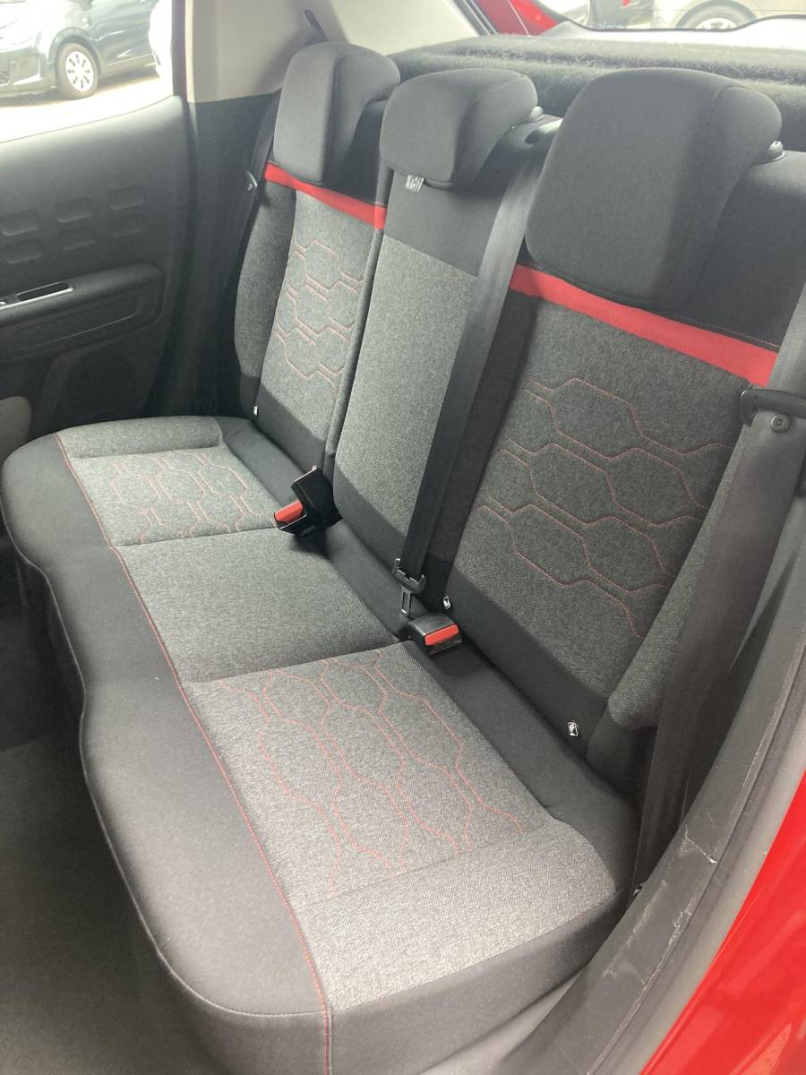 Citroën C3 Citroen C3 1.2 PureTech 82pk Feel | Navigatie | Achteruitrijcamera | Climate control | Cruise control | Parkeersensoren | Dodehoekdetectie | Keyless | Weinig kilometers