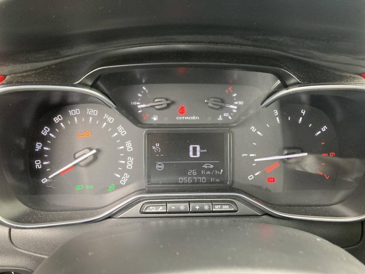 Citroën C3 Citroen C3 1.2 PureTech 82pk Feel | Navigatie | Achteruitrijcamera | Climate control | Cruise control | Parkeersensoren | Dodehoekdetectie | Keyless | Weinig kilometers